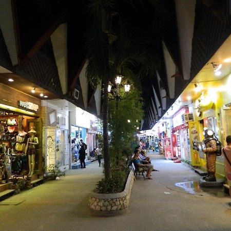 Fat Jimmy'S Hotel Boracay Balabag  Экстерьер фото
